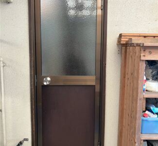 勝手口　施工前