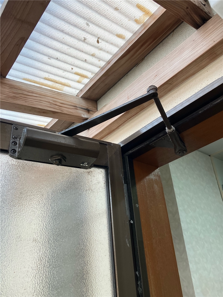 ドアクローザー 施工前